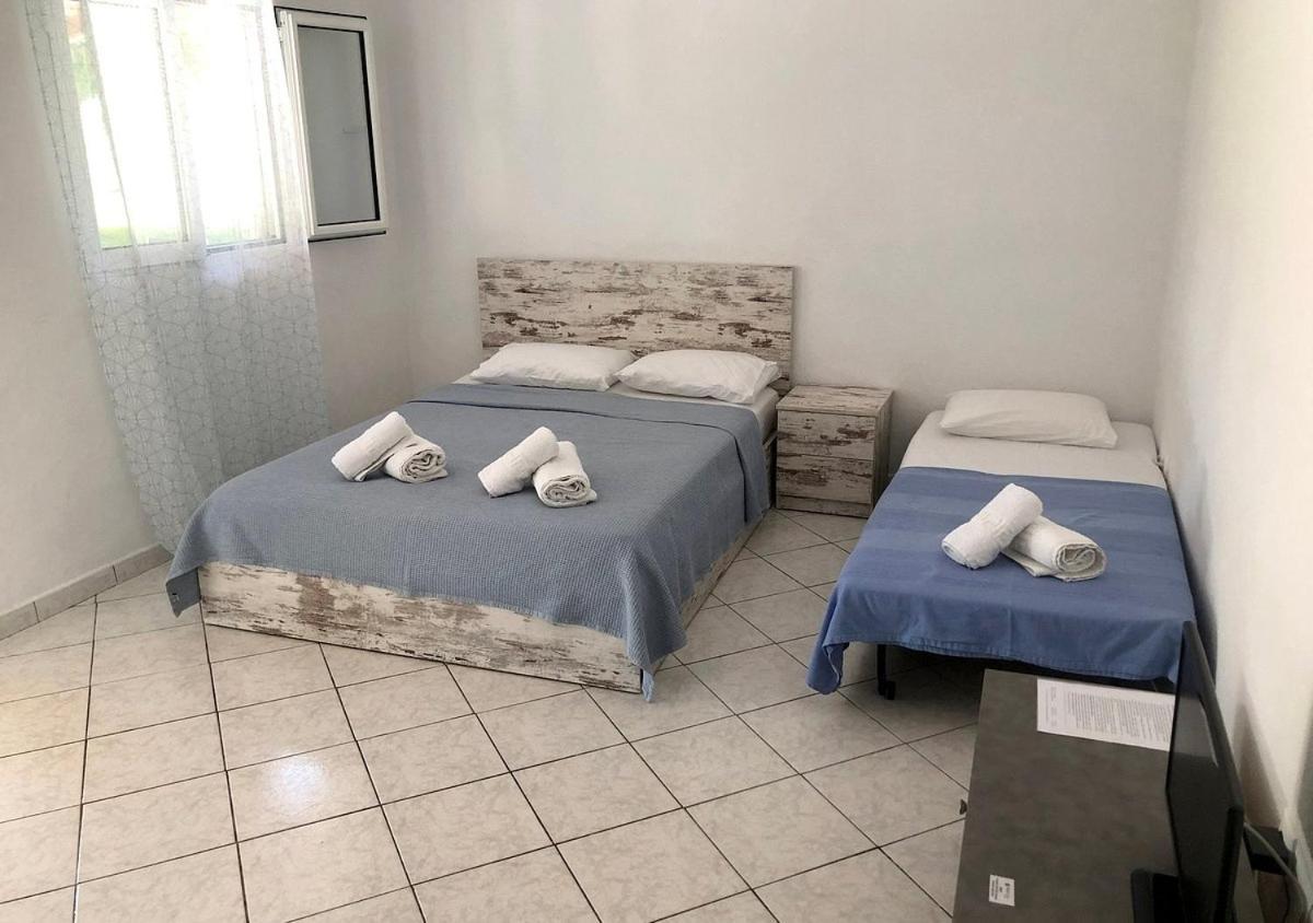 Villa Elena 奥马斯帕纳吉亚斯 外观 照片